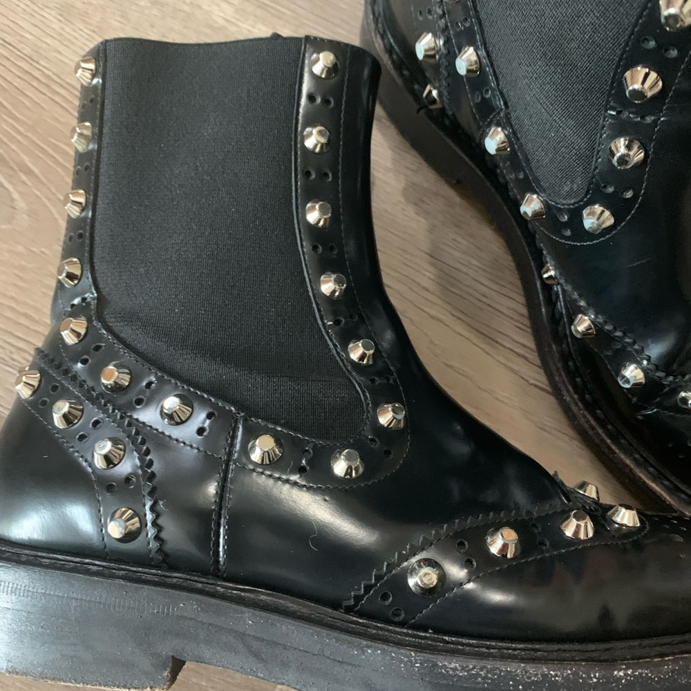 Balenciaga Studded Chelsea Boot - Picture 5 of 10